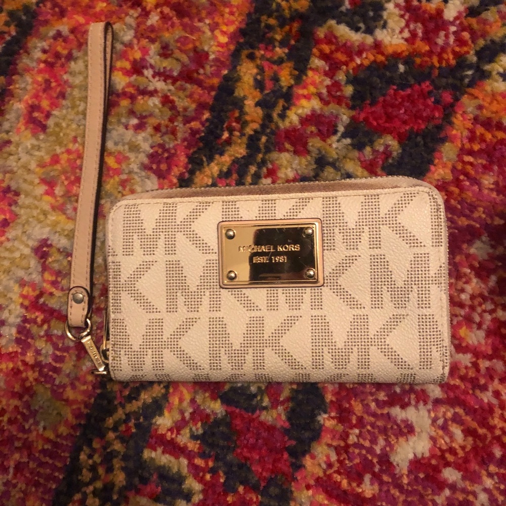 Michael Kors Wristlet